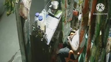 अमरोहा: गांव मुंडा इम्मा मे दुकानदार पर युवक ने किया डंडे से हमला घटना सीसीटीवी कैमरे में कैद पुलिस जांच में जुटी