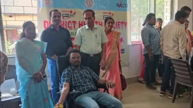 पीरटांड: पीरटाड़ प्रखंड मुख्यालय में बुधवार को प्रशासन की ओर से लगाया गया रक्तदान शिविर,32 यूनिट रक्त का हुवा संग्रह।