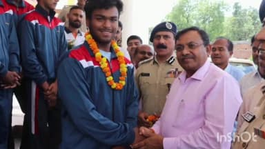 सोहागपुर: गुरुग्राम हरियाणा में 27 से 30 अप्रैल तक होगा बास्केटबॉल का आयोजन, शहडोल की चयनित टीम को अधिकारियों ने दी बधाई