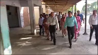 हरदोई: शहर के मंडी स्थल का मिश्रिख क्षेत्र के प्रेक्षक ने डीएम,एसपी एवं सीडीओ के साथ सघन निरीक्षण किया, दिए आवश्यक निर्देश