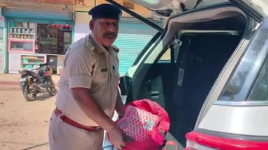 हायाघाट: एसएसपी जगुनाथ रेड्डी के निर्देश पर हायाघाट प्रखंड के दो जिला को जोड़ने वाले मुख्य सड़क पर वाहन चेकिंग अभियान चलाया गया