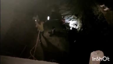 नुआंव: गर्रा चर्च के समीप रोड के किनारे गड्ढे में पलटी अनियंत्रित होकर बाइक बाइक सवार एक की मौत दूसरा गंभीर रूप से घायल