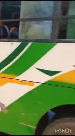 जानसठ: मुझेड़ा के समीप ब्रेक फेल होने के कारण खड़ी बस में टकराई बस, यात्रियों में मची अफरा-तफरी