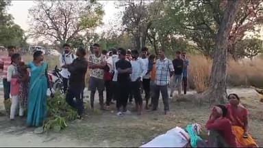 सुल्तानपुर: टांडा-बांदा हाइवे पर अनियंत्रित होकर पेड़ से टकराई स्कूटी, साली की मौत जीजा की हालत गंभीर