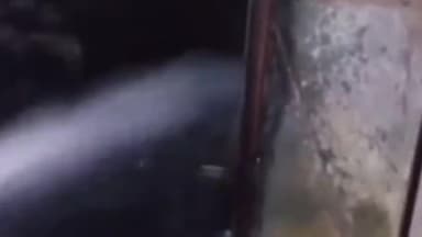 चौमूं: चौमूं नेशनल हाईवे 52 जैतपुरा स्टेडियम के पास कच्चे घरों में अज्ञात कारणों से लगी भीषण आग,घरेलू सामान जलकर राख