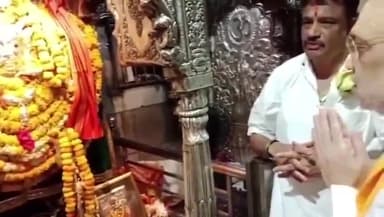 वाराणसी में केंद्रीय मंत्री अमित शाह ने किया काशी कोतवाल काल भैरव का किया दर्शन - पूजन