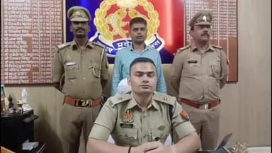 गोरखपुर: नौकरी दिलाने के नाम पर धोखाधड़ी करने वाले एक अभियुक्त को एम्स थाना पुलिस ने किया गिरफतार एसपी सिटी ने किया खुलासा