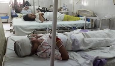 सुल्तानपुर: अयोध्या-प्रयागराज NH पर पेड़ से टकराई बिहार के श्रद्धालुओं से भरी कार, 8 बुरी तरह घायल