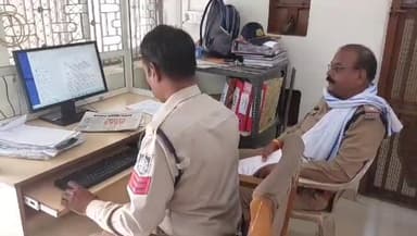 मंदसौर: राजपुरिया नाका से 54 लीटर देसी प्लेन शराब के साथ पुलिस ने एक व्यक्ति को पकड़ा