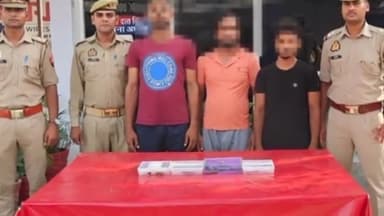 कोल: जवां पुलिस ने लूट के 3700 रुपये, अवैध तमंचा कारतूस, सहित 3 लुटेरे रठगवां के निकट से किये गिरफ्तार