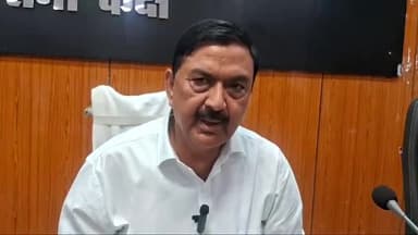 गोपालगंज: जिले में लोकसभा चुनाव के नामांकन के पहले दिन एक भी प्रत्याशी ने नहीं किया नामांकन, डीएम ने प्रेस कांफ्रेंस कर दी जानकारी