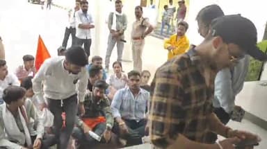 मंदसौर: गुराडिया बाईपास श्रीजी इंस्टिट्यूट ऑफ़ नर्सिंग साईस में पढ़ने वाले छात्र-छात्राओं को फीस जमा करने के बाद की जा रही फर्जी