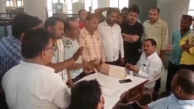 सोहागपुर: अतिक्रमण के खिलाफ कार्रवाई के विरोध में व्यापारी पहुंचे शहडोल नगर पालिका परिषद कार्यालय