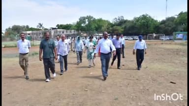 गुना नगर: कलेक्टर एसपी ने मतदान दलों की वाहन व्यवस्था के लिए संजय स्टेडियम और इंडोर स्टेडियम का किया निरीक्षण