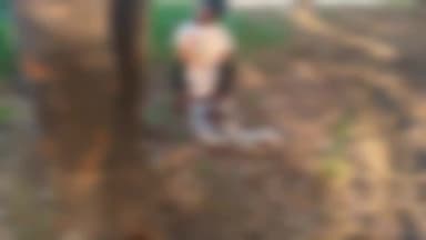 घाटमपुर: चंदापुर गांव में पेड़ पर लटकता मिला युवक का शव ,परिजनों ने हत्याकर युवक का शव पेड़ पर लटकाने का लगाया आरोप