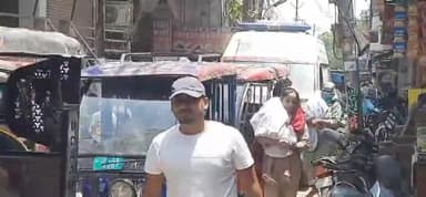 सुल्तानपुर: नामांकन के पहले दिन बैरिकेडिंग से शहर में लगा भीषण जाम, जाम में फंसी मरीज को लेकर जा रही एंबुलेंस