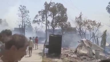गोपालगंज: फतहा गांव में शॉर्ट सर्किट से लगी आग की चपेट में आने से चार झोपड़ी जलकर हुई राख, दो लाख की संपत्ति सहित अधेड़ झुलसा