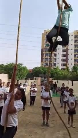 सैनिक संस्कार फाउंडेशन आगरा में फ़ौज पुलिस के लिए निशुल्क प्रशिक्षण देकर तैयार किये जा रहे सैनिक 9960269547