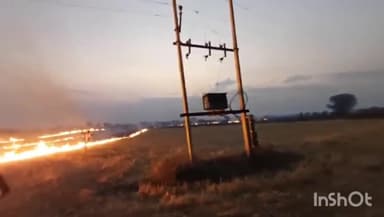 बटियागढ़: फतेहपुर के पास अज्ञात लोगों ने नरवाई में लगाई आग,ट्रांसफार्मर तक पँहुची, किसानों ने आग बुझाई