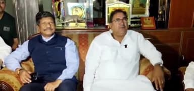 पंचकूला: पंचकूला सेक्टर 17 पहुचे इनेलो नेता अभय सिंह चौटाला ने इंडिया गठबंधन पर बोलते हुए कहा यह बीजेपी कांग्रेस का गठबंधन है