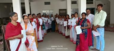 संदेश: बाल विकास परियोजना कार्यलय संदेश में आगनबाड़ी  सेविका व एलएस को मास्टर ट्रेनरों द्वारा प्रशिक्षित किया गया