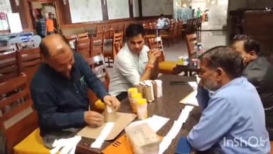 गढ़मुक्तेश्वर: NH-9 स्थित गांव अठसैनी के पास नामचीन शिवा टूरिस्ट ढाबा से खाद्य विभाग की टीम ने सब्जियों के सैंपल लेकर जांच को भेजे