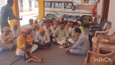 भगवानपुरा: भगवानपुरा क्षेत्र के काबरी गुजरबावडी  घुमटा धूलकोट आम्बाखेडा काबरी के बुथ अध्यक्ष के साथ बैठक हुई बैठक संपन्न