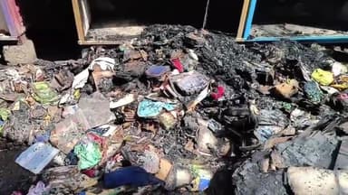 बरेली: थाना किला क्षेत्र के इंदिरा मार्केट में कपड़ों की तीन दुकानों में लगी आग