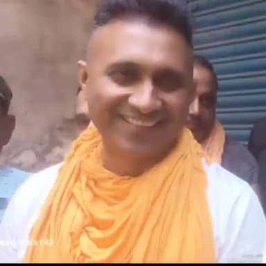 दावथ: मलियाबाग दावथ और कोआथ में पूर्व आईपीएस अधिकारी आनंद मिश्रा ने लोक सभा चुनाव को लेकर किया दौरा