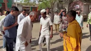 *राघौगढ़ के आवन में श्री दिग्विजय सिंह द्वारा संचालित संस्कृत विद्यालय आज वेदपाठी छात्रों ने मंत्रो के साथ विक्रम तोमर