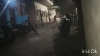 आगरा: गोकुलपुरा क्षेत्र में बीते गुरुवार को हुए पथराव और गोलीकांड से जुड़ा एक वीडियो इंटरनेट हुआ वायरल