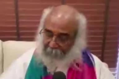 गाज़ियाबाद: रायबरेली लोकसभा सीट से कांग्रेस नेता राहुल गांधी की उम्मीदवारी पर गाजियाबाद में आचार्य प्रमोद कृष्णम ने कसा तंज