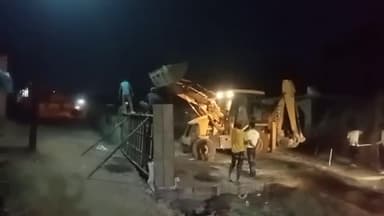 सोहागपुर: पुरानी बस्ती अंडर पास मार्ग कार्य की वजह से पुरानी बस्ती अंडर ब्रिज मार्ग रहा अवरुद्ध