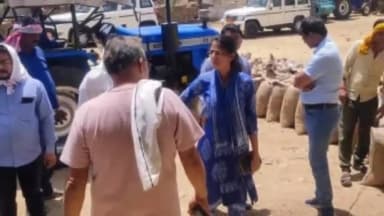 पवई: पन्ना कलेक्टर के निर्देशन पर अधिकारियों ने गेहूं खरीदी केन्द्रों का किया निरीक्षण