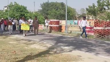 मंझनपुर: लोकसभा उम्मीदवार छेद्दु के साथ हुई अभद्रता मामले में एएसपी ने सीओ सत्येंद्र तिवारी को दे दी क्लीन चिट