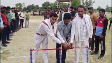 गाज़ीपुर: मतदाता जागरूकता के मद्देनजर आईपीएल की तर्ज पर वोटर प्रीमियर लीग का दो प्रधानों व ग्राम सचिव ने फीता काटकर किया उद्घाटन