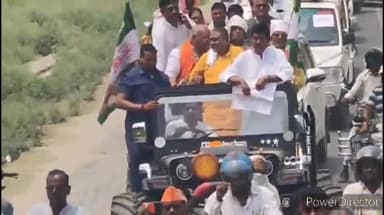 कहरा: पटेल मैदान सेNDAप्रत्याशी के समर्थन में पूर्व डिप्टीCMतारकेश्वर प्रसाद ने किया रोड शो,प्रत्याशी सहित मंत्री,विधायक शामिल