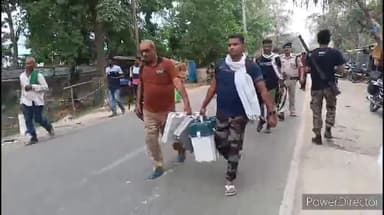 कहरा: ITI कॉलेज सहित विभिन्न केंद्रों से EVM डिस्पैच का कार्य जारी, मतदान कर्मी अपने मतदान केंद्र की ओर हुए रवाना