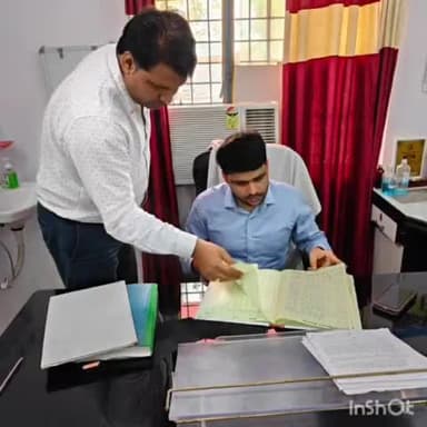 गढ़मुक्तेश्वर: गांव सिखेड़ा में स्थित सामुदायिक स्वास्थ्य केंद्र का मुख्य विकास अधिकारी ने किया निरीक्षण, संबंधित को दिए आवश्यक निर्देश