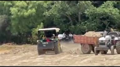 मलिहाबाद: काकोरी: घुरघुरी तालाब चौकी क्षेत्र में अवैध खनन का वीडियो आया सामने, पुलिस से एक्शन की हुई मांग