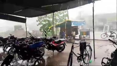 शाहनगर: पन्ना जिले में कई जगह मूसलाधार  बारिस के साथ गिरे ओले