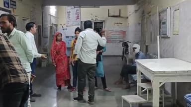 बीना: गांधी तिराहे के पास घायल अवस्था मिला 60 वर्षीय वृद्ध, डायल 100 ने कराया सिविल अस्पताल में भर्ती