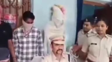 कस्बा: खजांची थाना पुलिस ने रात्रि गश्ती के दौरान तीन युवक को किया गिरफ्तार