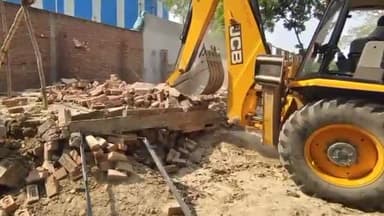 मलिहाबाद: सरोसा भरोसा में नगर निगम के द्वारा जमीन को अवैध कब्जे से कराया गया मुक्त