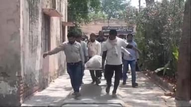 कोल: जारौठ के निकट अनियंत्रित ट्रैक्टर की टक्कर से बाइक सवार युवक की हुई मौत, पुलिस ने शव का कराया पोस्टमार्टम