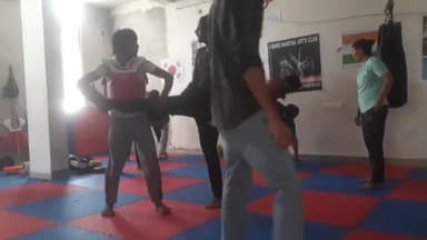 सीखे   कराटे , ताइक्वांडो , आत्मरक्षा ,पंखा सर्किल  चूरू 8949454445 @churuvision @churulive #selfdefence #karate