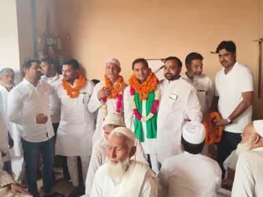 दिनांक 11/05/2024 को जनपद मेरठ , कस्बा हर्रा में आयोजित कार्यक्रम के दौरान। 
During the program organized in Meerut district, Harra town. 
#Rajendra Yadav 
National President