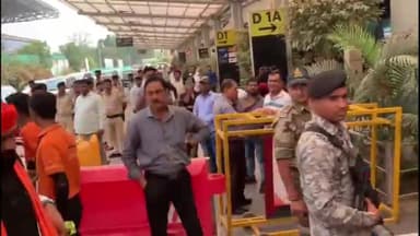 पटना ग्रामीण: इंडिया गठबंधन की बैठक पर एयरपोर्ट पर बोले डिप्टी सीएम सम्राट चौधरी, कहा- पूरा बिहार मोदी जी के साथ खड़ा है