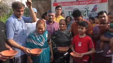 कोल: शहर में भीषण गर्मी के चलते क्षत्रिय महासभा ने बेजुबान पक्षियों के लिए जगह-जगह रखा दाना-पानी, लोगों को बांटे पात्र