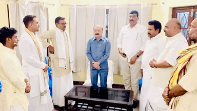 #अमेठी लोक सभा के विद्वान पण्डितो ने पण्डित किशोरी लाल  शर्मा जी के विजयी होने की मंत्रों उच्चारण दुव्रा कामना की गई।
#विजयीभव
#PriyankaGandhiVadra
#RahulGandhi